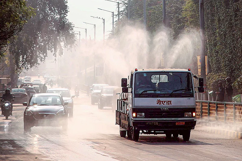 Air pollution in Noida