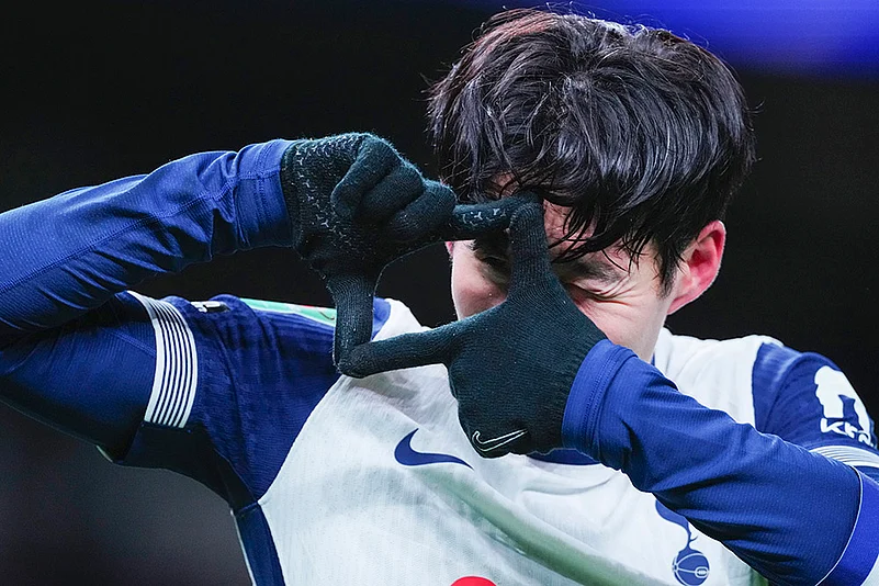 English League Cup quarterfinal soccer Tottenham and Manchester United football : Son Heung-min