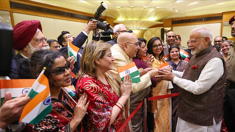 PM Narendra Modi with the members of the Indian community in Kuwait