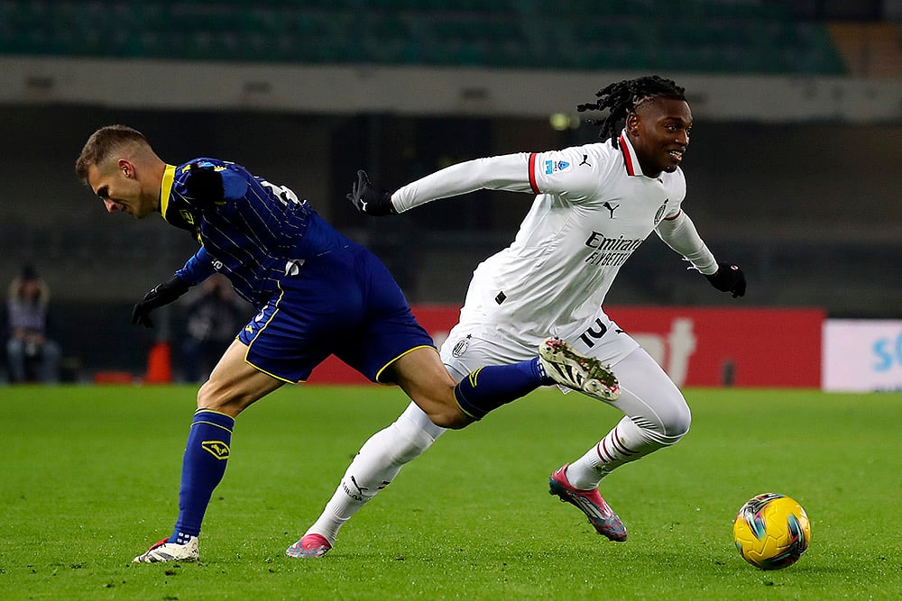 Italian Serie A soccer AC Milan vs Hellas Verona football pics: Darko Lazovic
