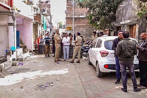 2 injured after parcel explodes 