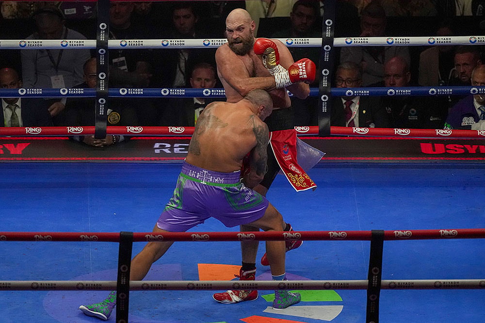 WBA, WBO, and WBC heavyweight title Tyson Fury Oleksandr Usyk