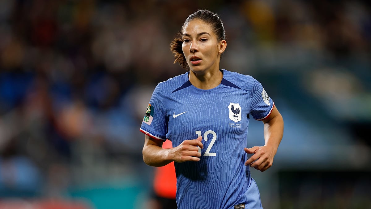 France forward Clara Mateo.