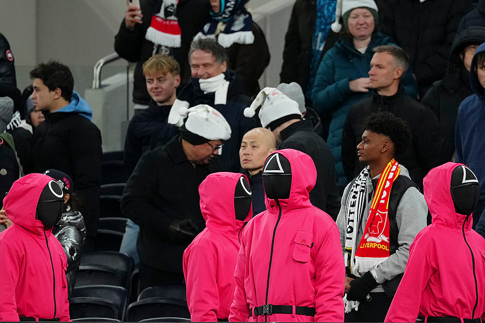 English Premier League soccer 2024-25 Liverpool vs Tottenham football match Pics: pink soldiers