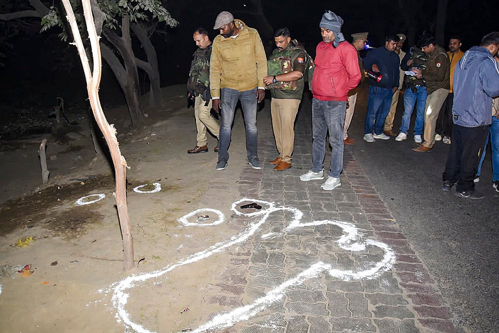 Encounter in Lucknows Chinhat area