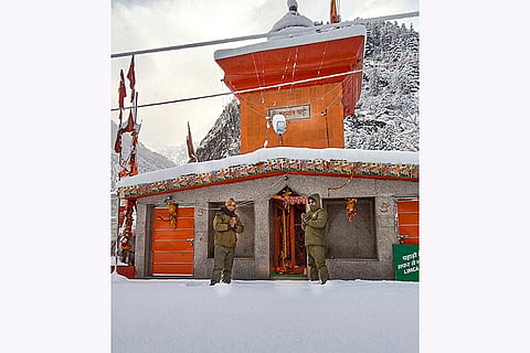 Weather: Fresh snowfall in Chamoli