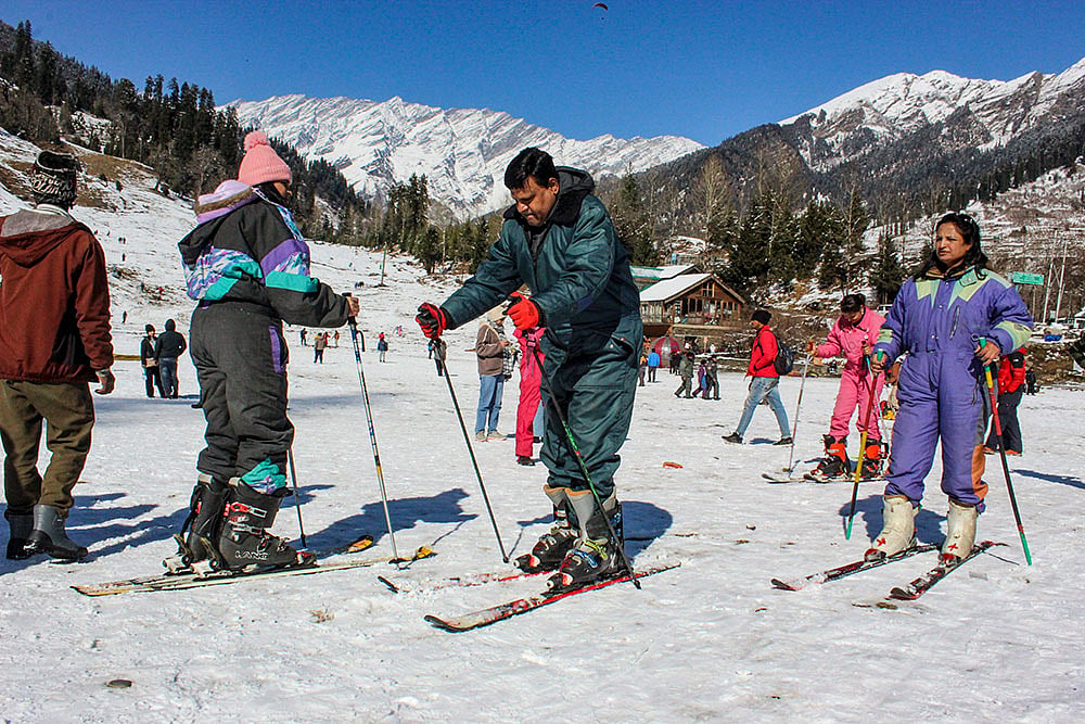 Fresh snowfall in Manali