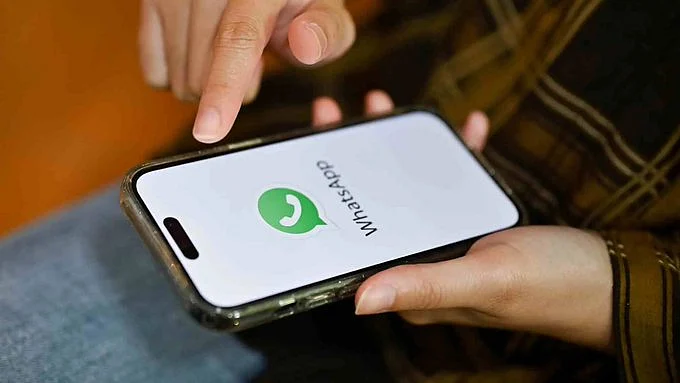 Iran restores WhatsApp access