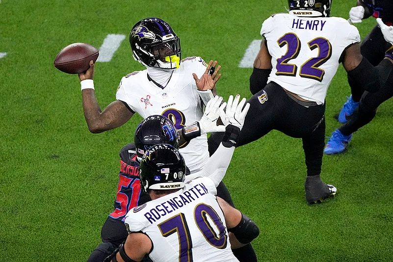 Baltimore Ravens vs Houston Texans NFL Football game Photos: Lamar Jackson