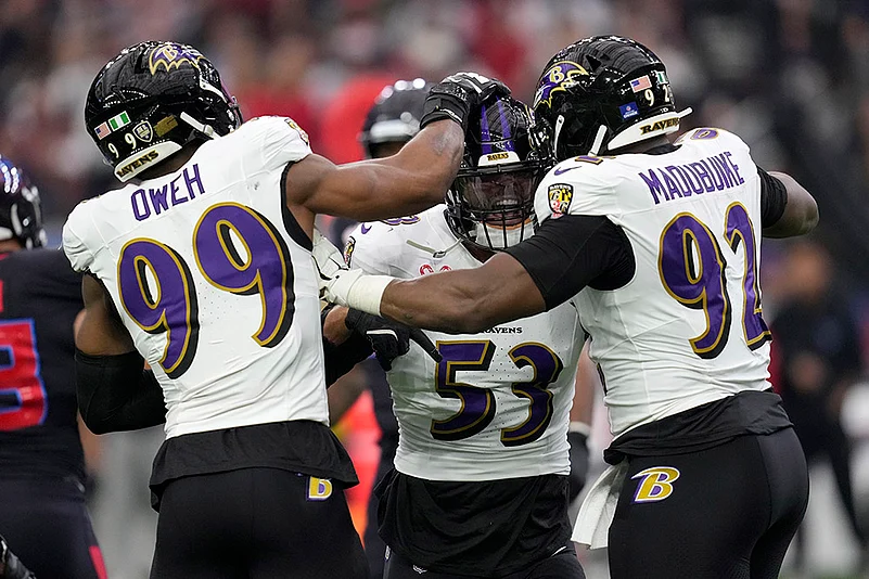 Baltimore Ravens vs Houston Texans NFL Football game Photos: Kyle Van Noy