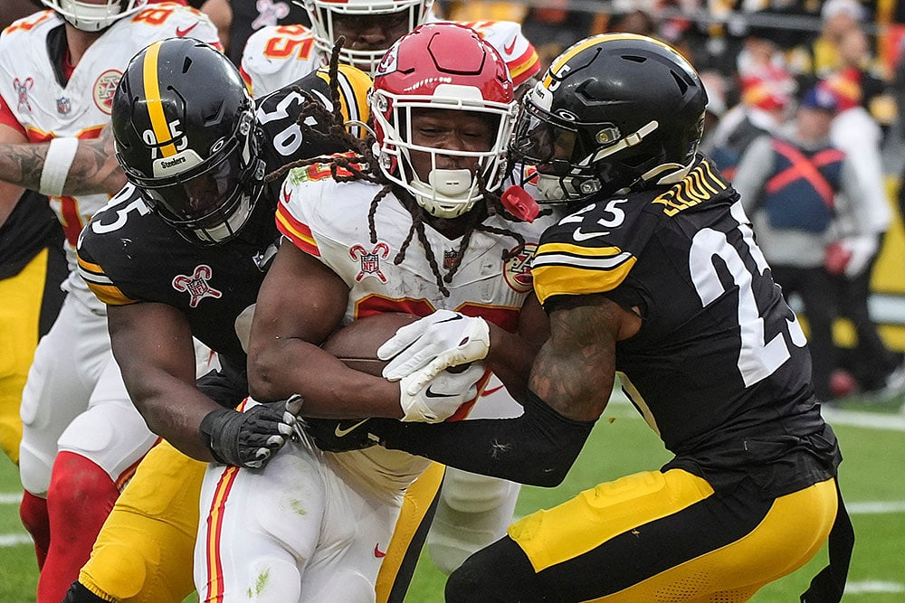 NFL Kansas City Chiefs vs Pittsburgh Steelers Football pics: Kareem Hunt