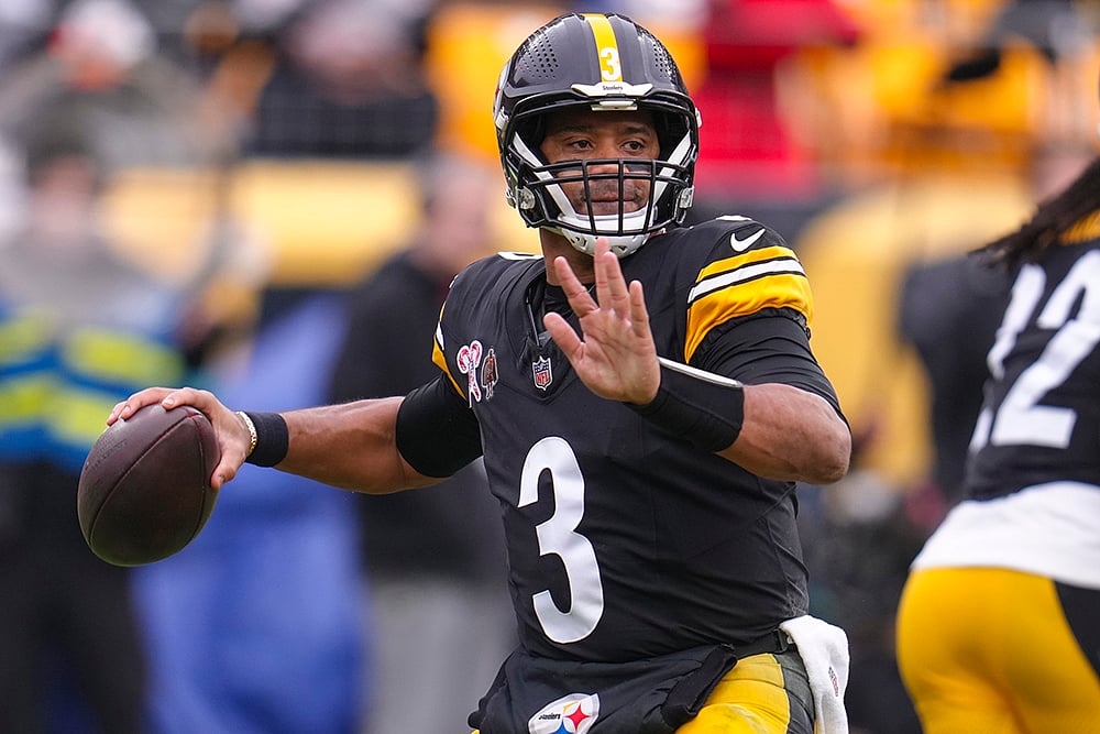 NFL Kansas City Chiefs vs Pittsburgh Steelers Football pics: Russell Wilson