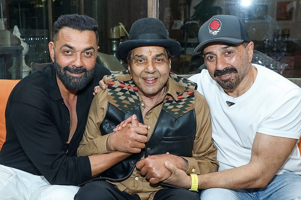 Year-ender photos Entertainment Movers And Shakers Of 2024: Dharmendra 