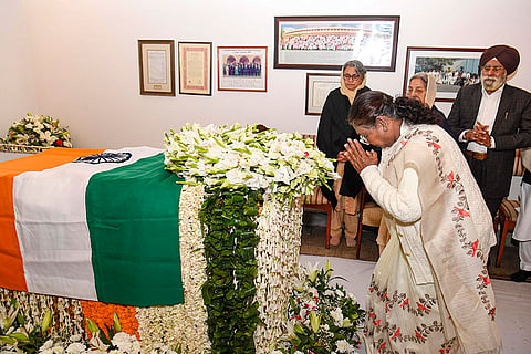 Prez Murmu pays tribute to Manmohan Singh
