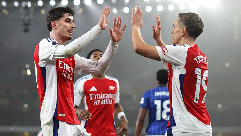 Havertz and Trossard celebrate - null
