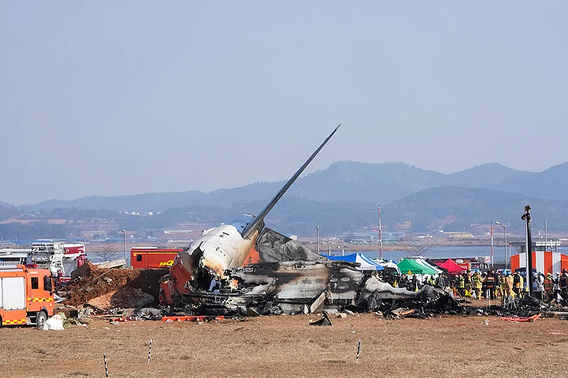 South Korea air accident Jeju Air jet crash photos: 4
