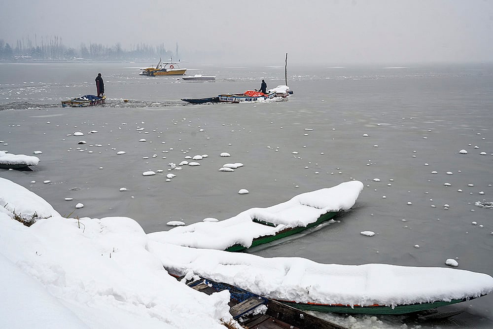 Snowfall in Himalayan region Weather: Heavy snowfall in Srinagar