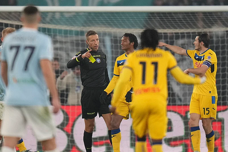 Italian Serie A soccer Lazio Vs Atalanta football match pics: Davide Massa