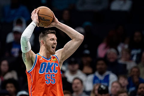 NBA: Thunder center Isaiah Hartenstein (55) looks to pass