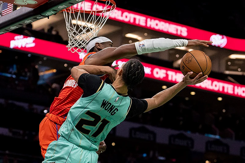 NBA 2024-25 Oklahoma City Thunder vs Charlotte Hornets basketball game pics: Shai Gilgeous-Alexander