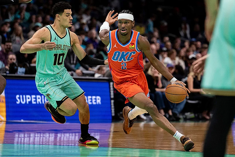 NBA 2024-25 Oklahoma City Thunder vs Charlotte Hornets basketball game pics: Josh Green