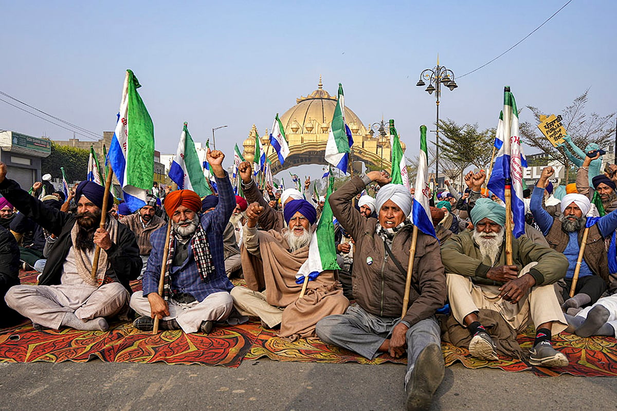 Farmers protest Punjab bandh by farmers photos: 1
