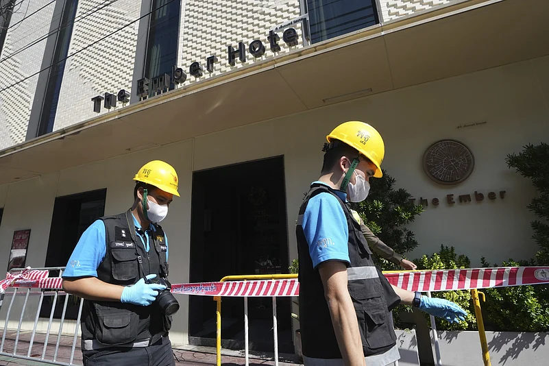 bangkok ember hotel fire