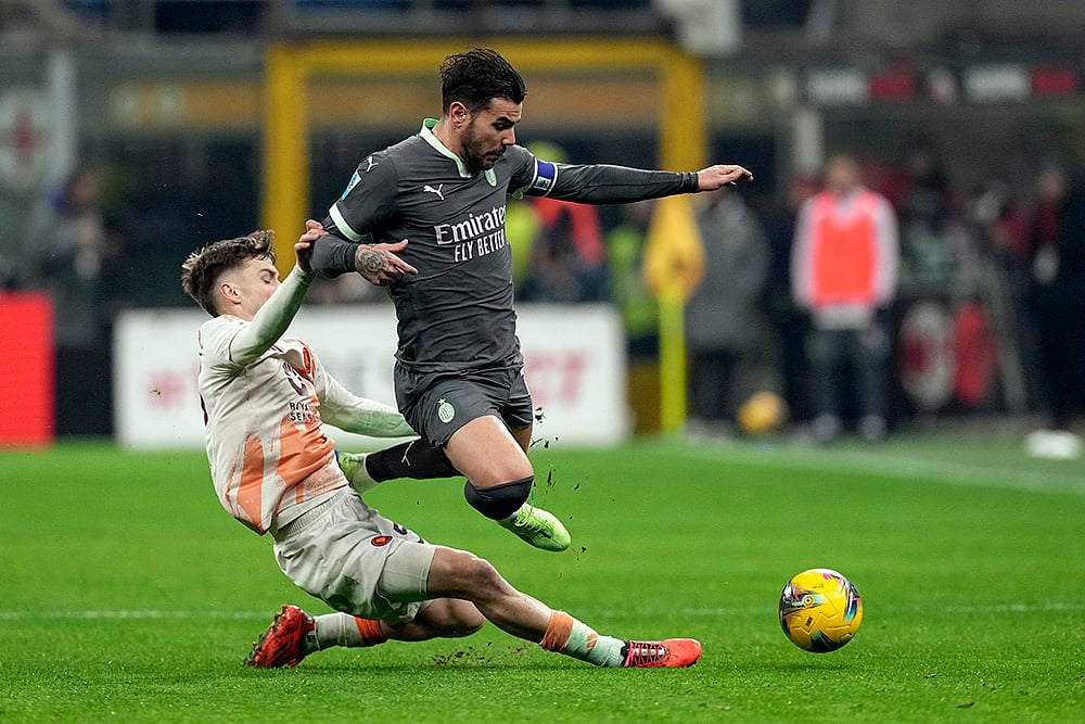 Italy Soccer Serie A match AC Milan vs Roma football pics: Alexis Saelemaekers