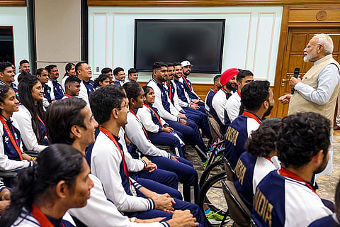 PM Modi with Indian contingent of the Paris Paralympic games
