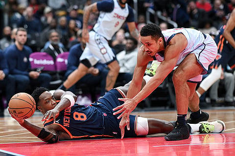 NBA 2024-25: Knicks forward OG Anunoby (8) grabs a loose ball