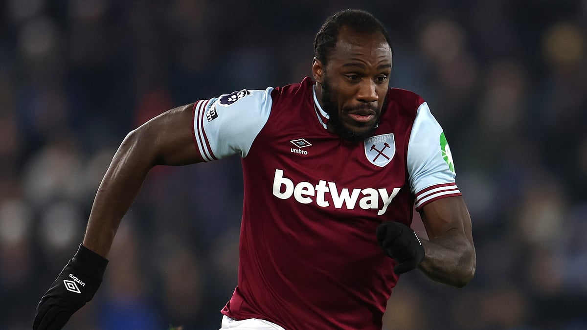 Michail Antonio - null