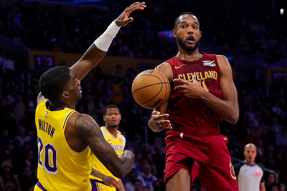 NBA Basketball Game: Cleveland Cavaliers vs Los Angeles Lakers