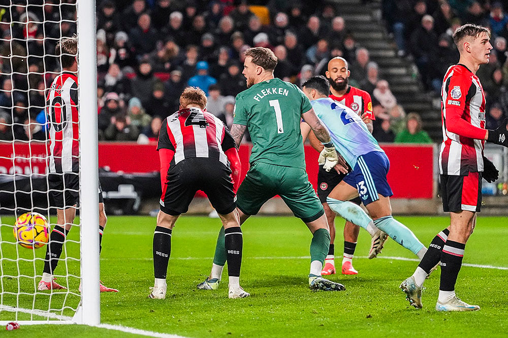English Premier League soccer match Brentford and Arsenal football Pics: Mikel Merino