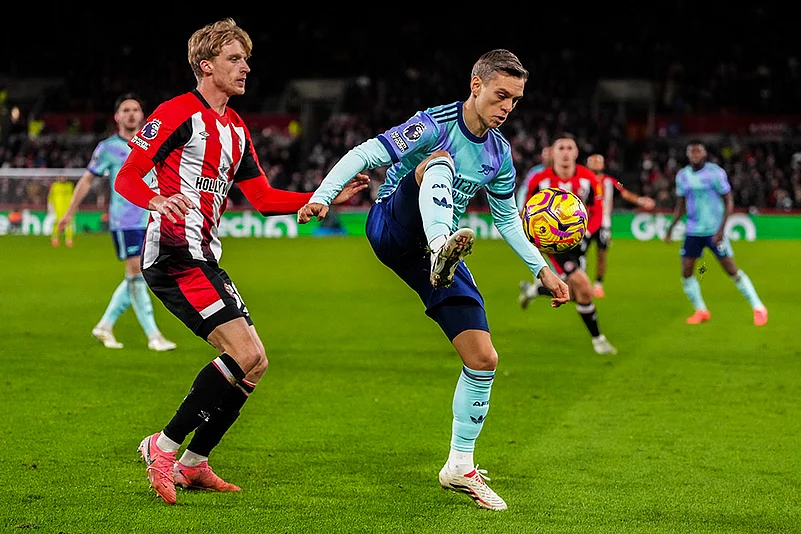 English Premier League soccer match Brentford and Arsenal football Pics: Leandro Trossard