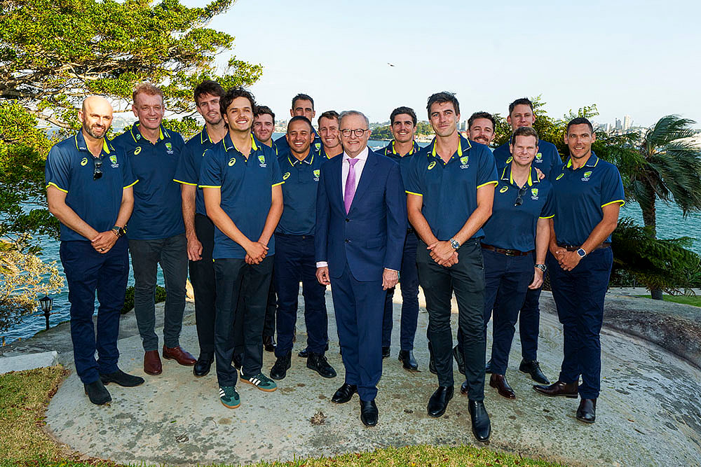 Australian PM with the countrys cricket team