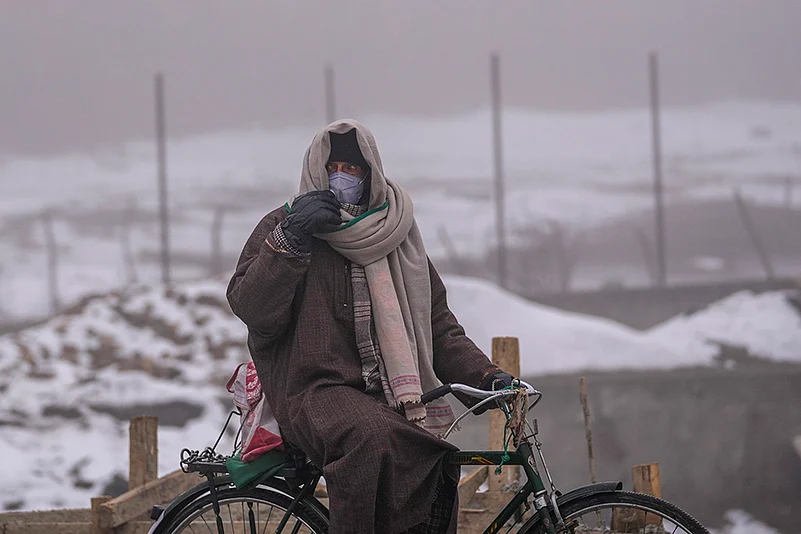 India Winter Season Jammu & Kashmir Cold Weather pics_6