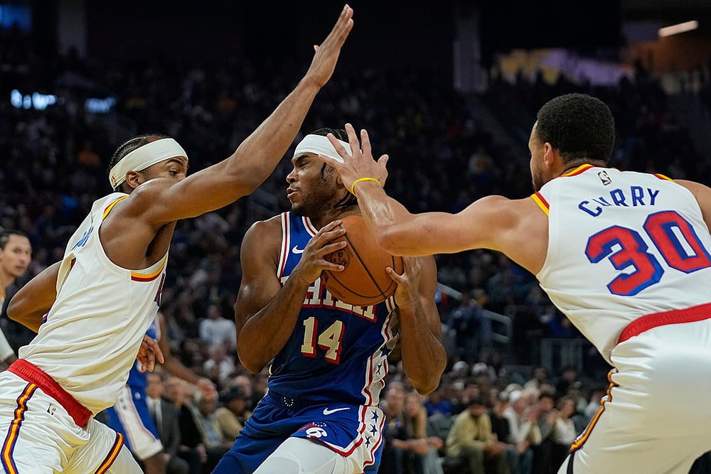 NBA basketball game Philadelphia 76ers vs Golden State Warriors match pics: Ricky Council IV
