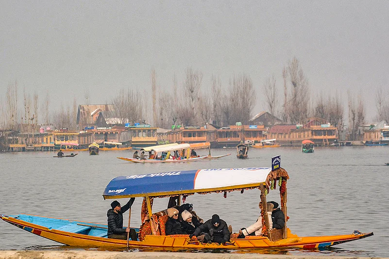 India Winter Season Jammu & Kashmir Cold Weather pics_7