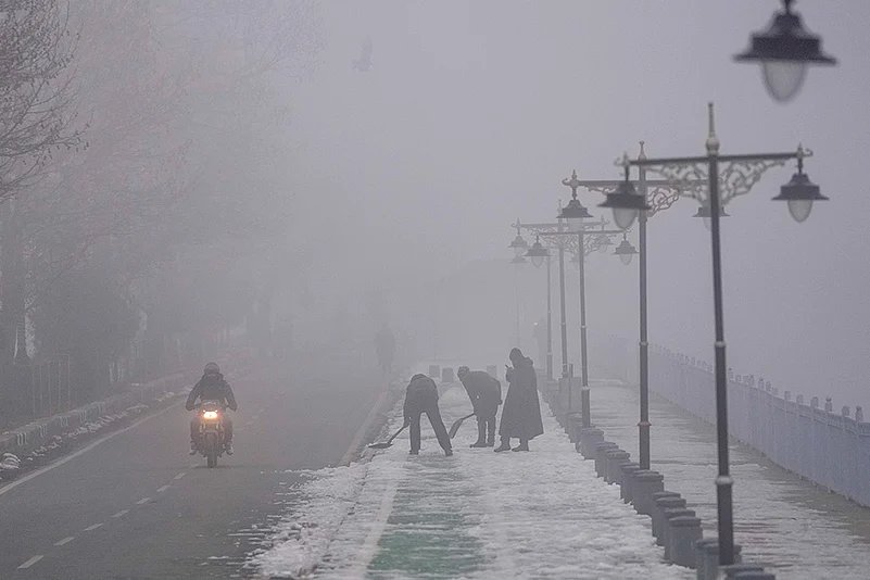 India Winter Season Jammu & Kashmir Cold Weather pics_3