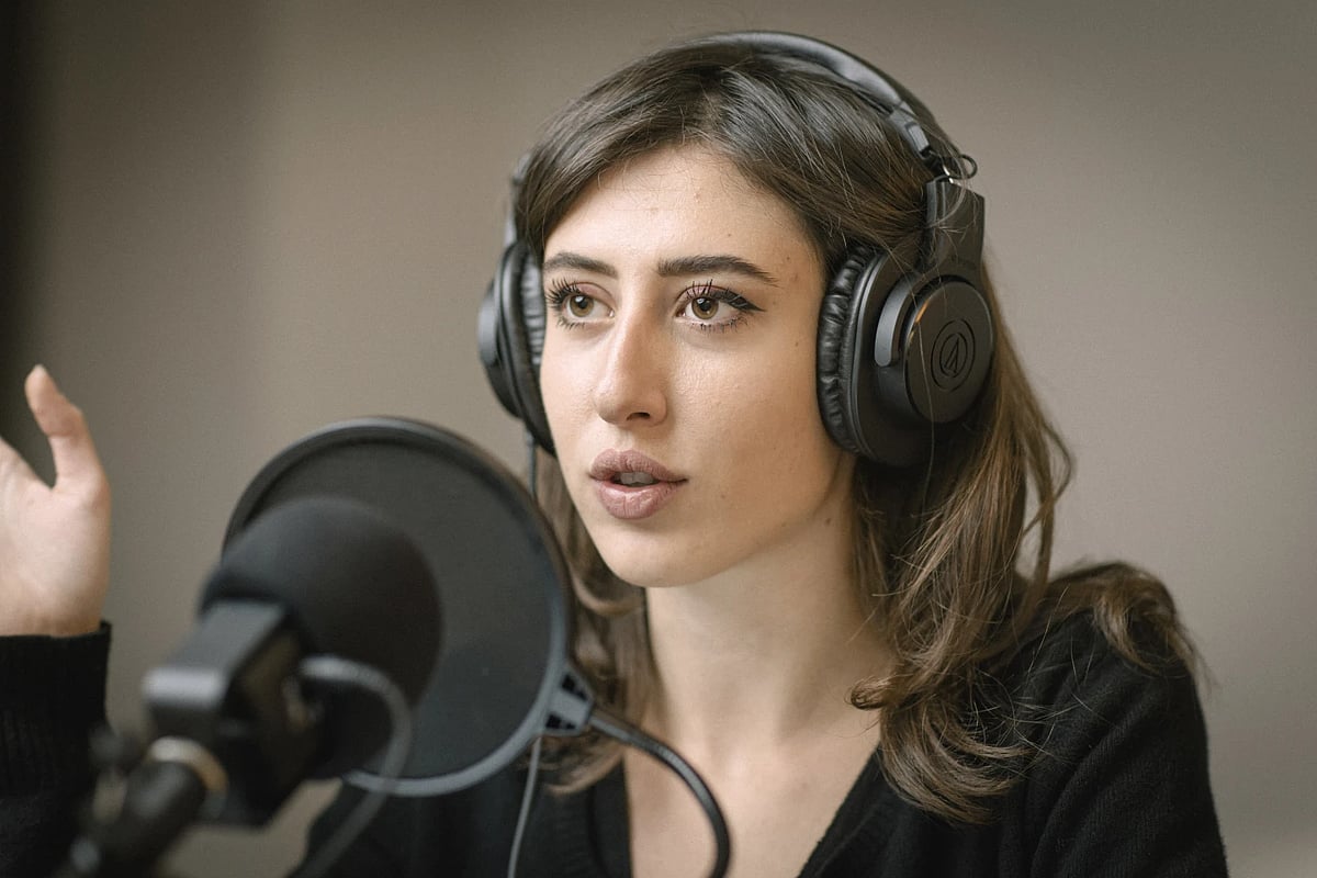 AP : Italian journalist Cecilia Sala was arrested in Iran while reporting 