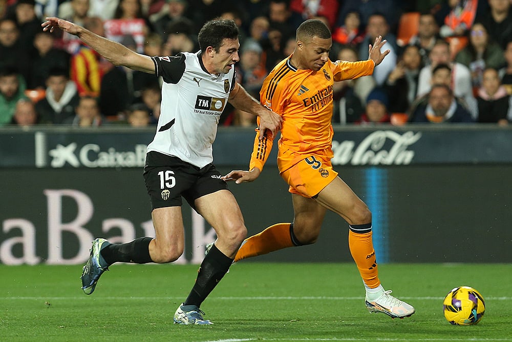 La Liga Soccer Match: Valencia vs Real Madrid