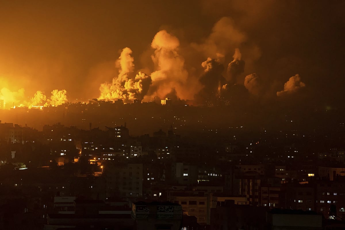 AP : Israeli airstrikes continue killing people in Gaza