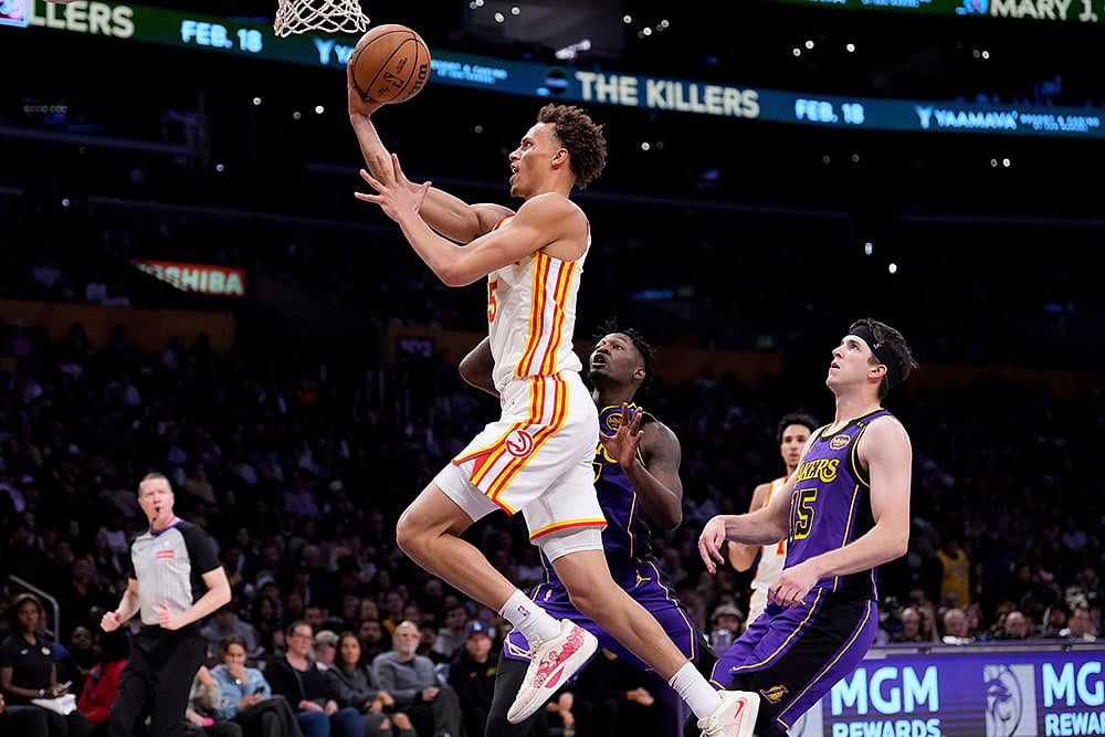 NBA Basketball game Atlanta Hawks vs Los Angeles Lakers Basketball photos: 