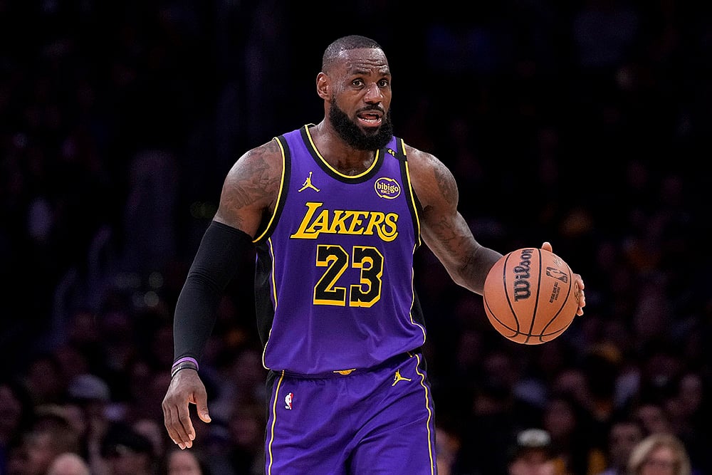NBA Basketball game Atlanta Hawks vs Los Angeles Lakers Basketball photos: LeBron James