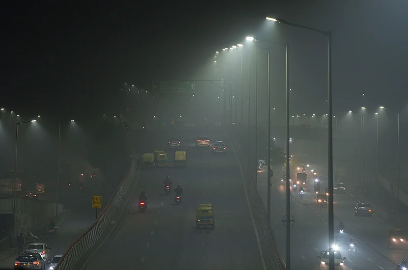 Delhi fog cold wave north india weather