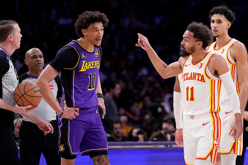 NBA Basketball game Atlanta Hawks vs Los Angeles Lakers Basketball photos: 