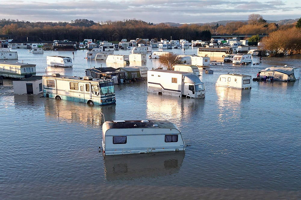 Britain Weather River Soar Floods at Barrow upon Soar photos_2