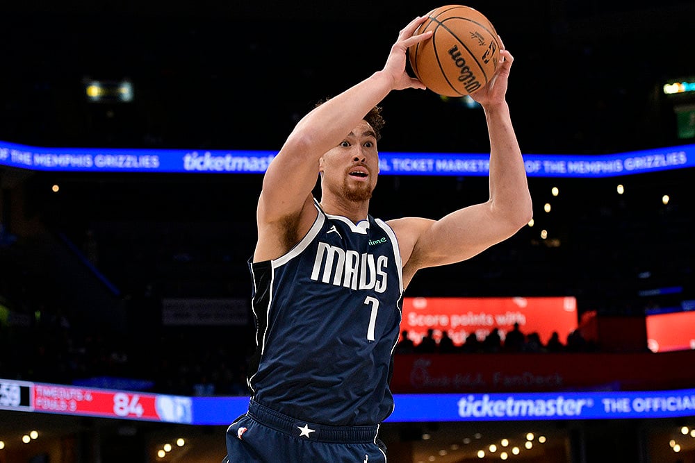 NBA Basketball game Memphis Grizzlies vs Dallas Mavericks match photo: Dwight Powell 