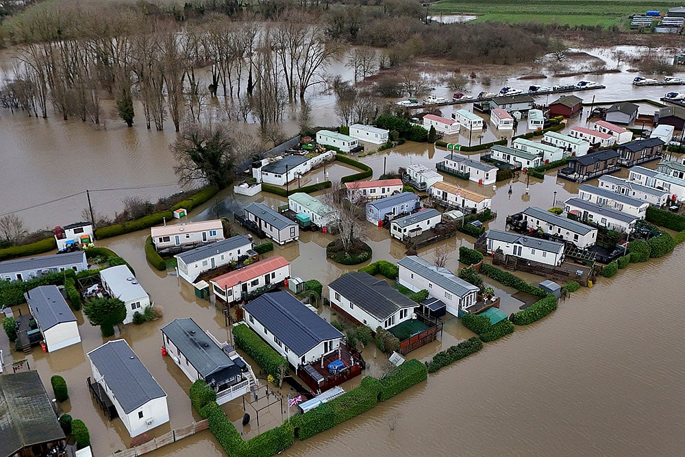 Britain Weather River Soar Floods at Barrow upon Soar photos_4