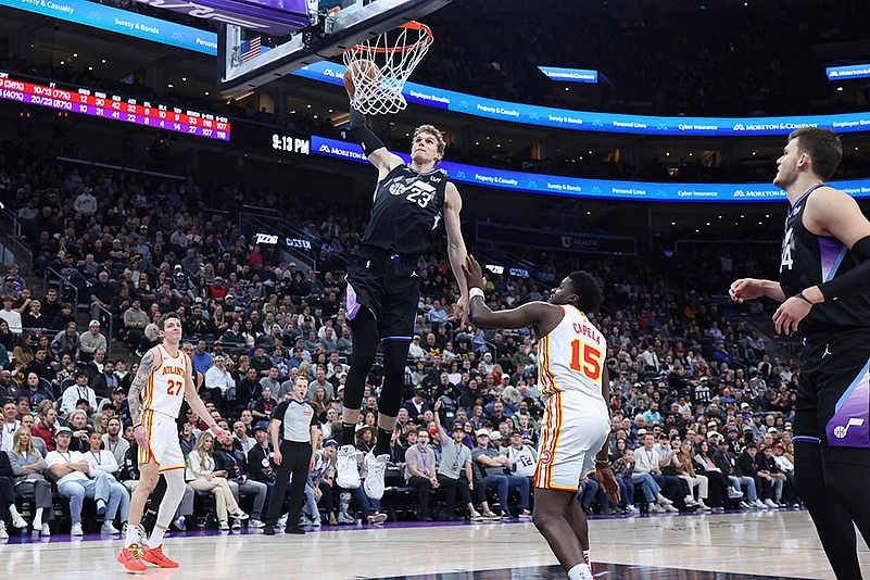 NBA Basketball game Atlanta Hawks vs Utah Jazz photos: Lauri Markkanen